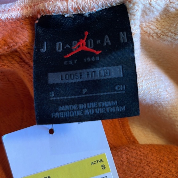 NWT Air Jordan women’s loose fit shorts size small - Picture 8 of 9